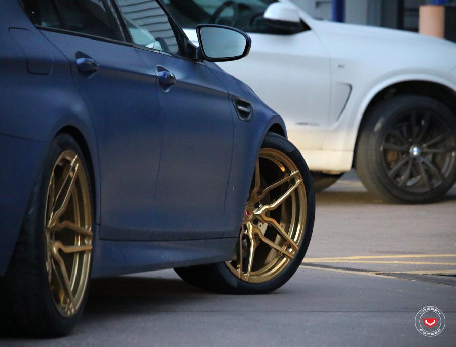 Детали экстерьера BMW M5 on Vossen Wheels (HC-2) 2019 года  (фото 15 из 19)